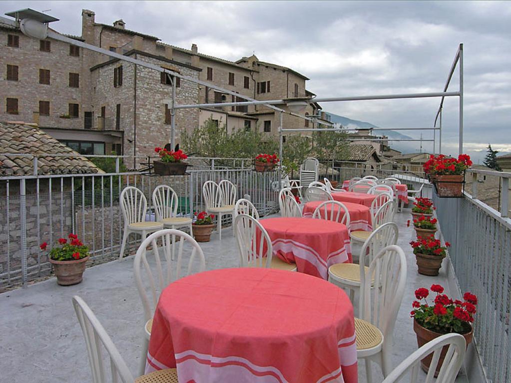Hotel San Francesco Assisi Exterior foto